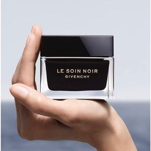 Givenchy Le Soin Noir Crème Yeux eye cream
